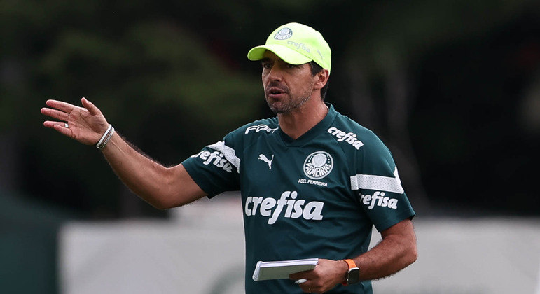 Comissão técnica do Palmeiras alcança 150 vitórias, mas Abel Ferreira minimiza feito: “Significa zero”